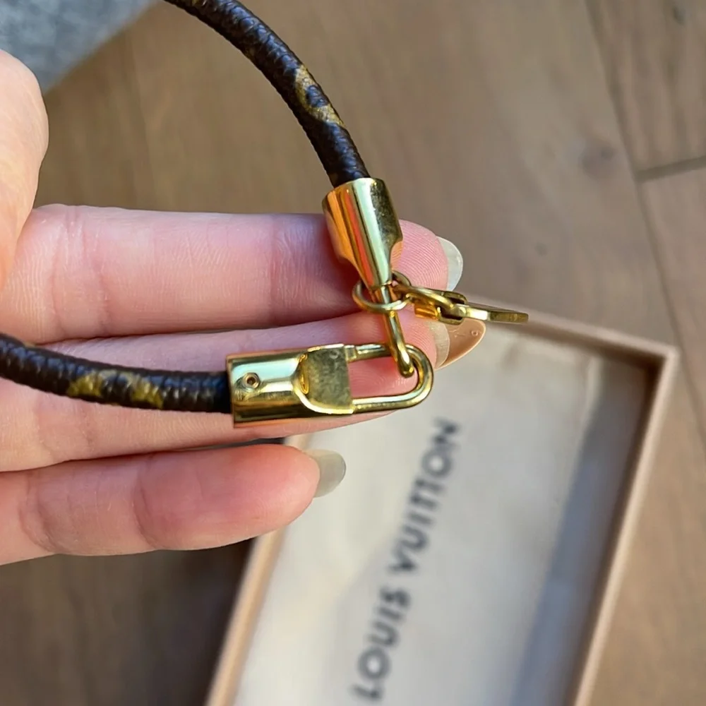 Louis Vuitton leather bracelet - Picture 5 of 6